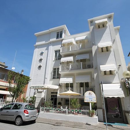 Hotel Belvedere Spiaggia Rimini Ngoại thất bức ảnh