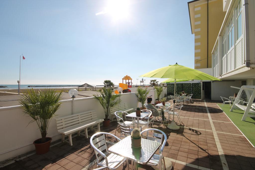 Hotel Belvedere Spiaggia Rimini Ngoại thất bức ảnh