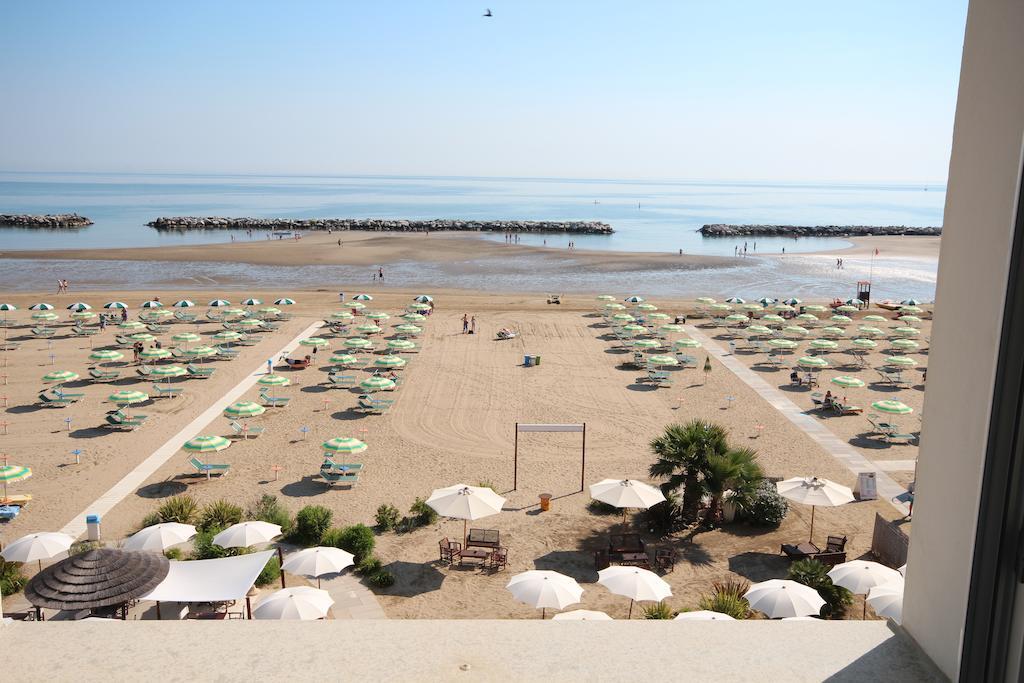 Hotel Belvedere Spiaggia Rimini Ngoại thất bức ảnh